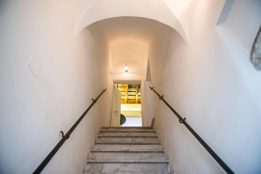 Colosseum/Panisperna Nina Apartament With Terrace Rome Exterior photo